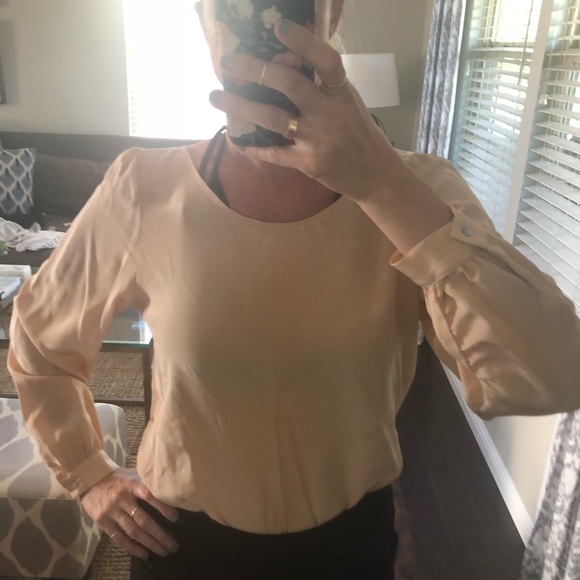 Peach blouse - Picture 3 of 5